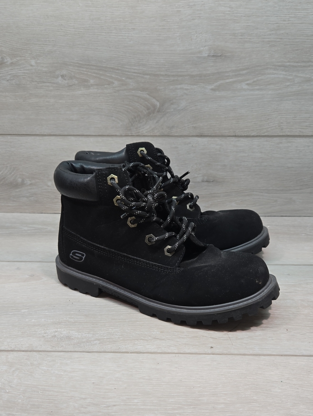 Skechers Women "Like New" High Top Lace Up Sneakers Shoes Sz 5